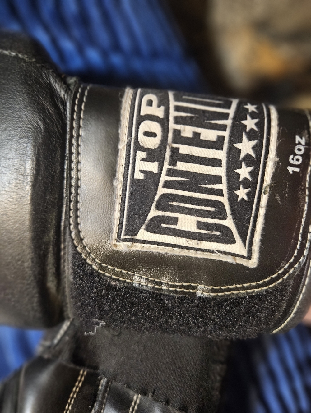 Top Contender Boxing Gloves - Picture 2 of 7